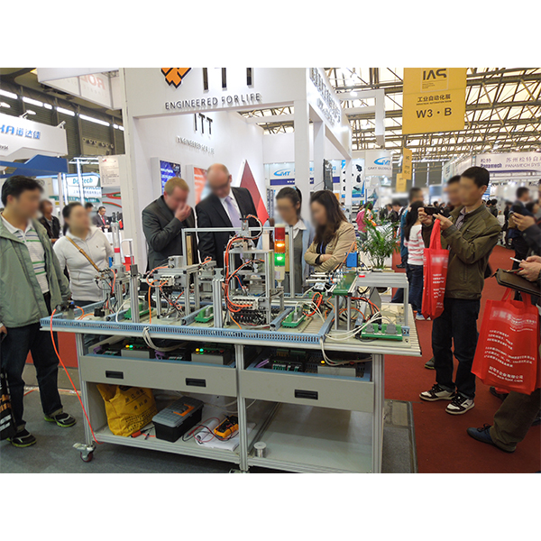 设计制造未来!PLC实验台引领学生接轨工业4.0(图1) 设计制造未来!PLC实验台引领学生接轨工业4.0(图1)