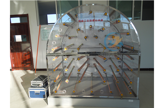 手把手教你挑选高性价比的电工实训台！(图1)